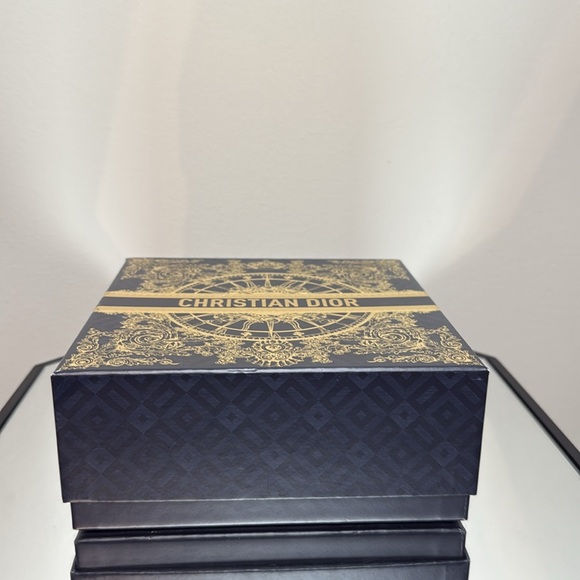 Christian Dior Empty Gift Box with Ribbon and Paper - Picture 9 of 9